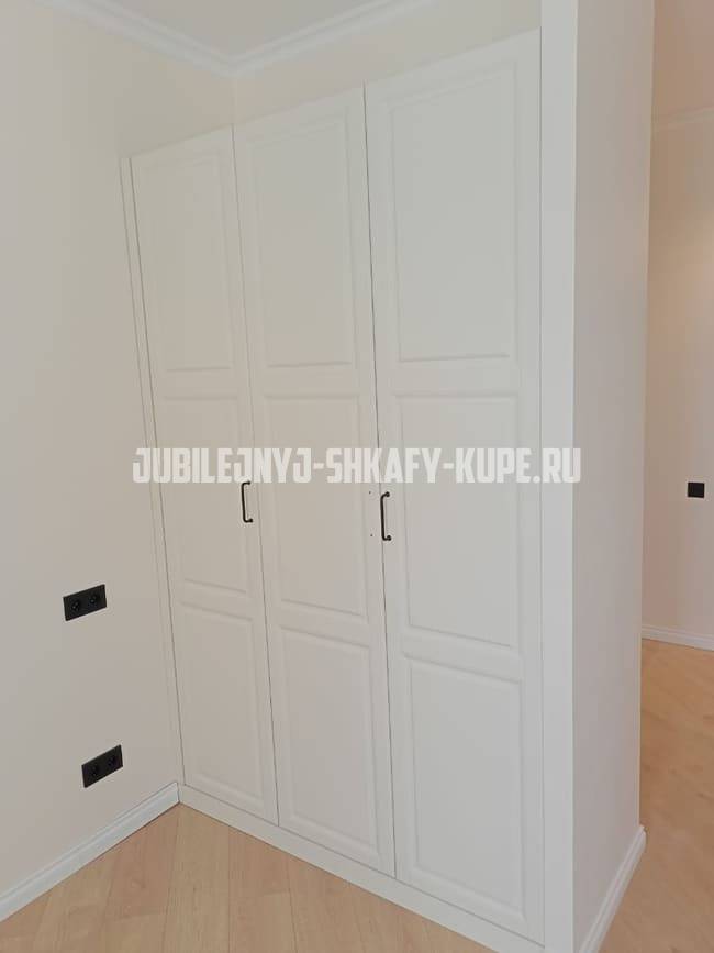 Распашные шкафы Юбилейный