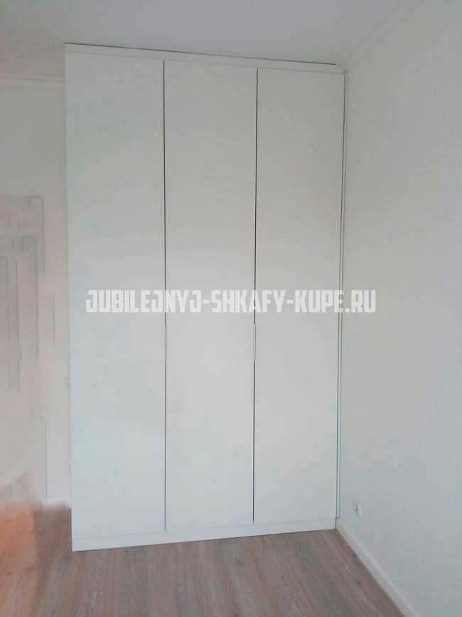 Распашные шкафы Юбилейный