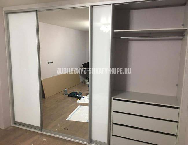 Встроенные шкафы на заказ Юбилейный